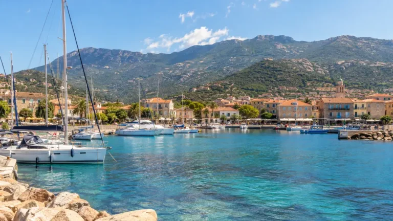 Port de Propriano, voiliers et golfe du Valinco en Corse